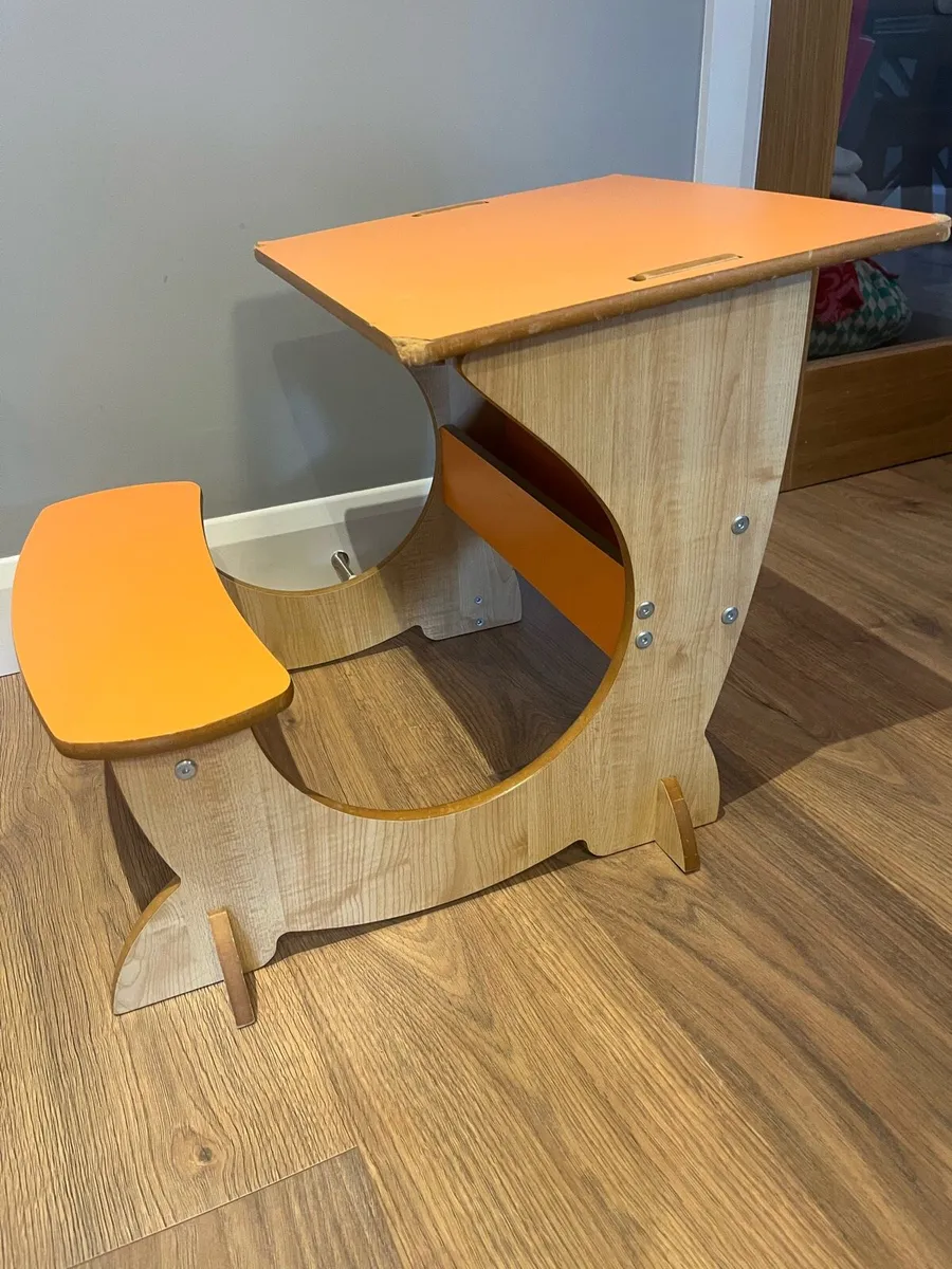 Little helper Kids table chair blackboard in one - Image 1