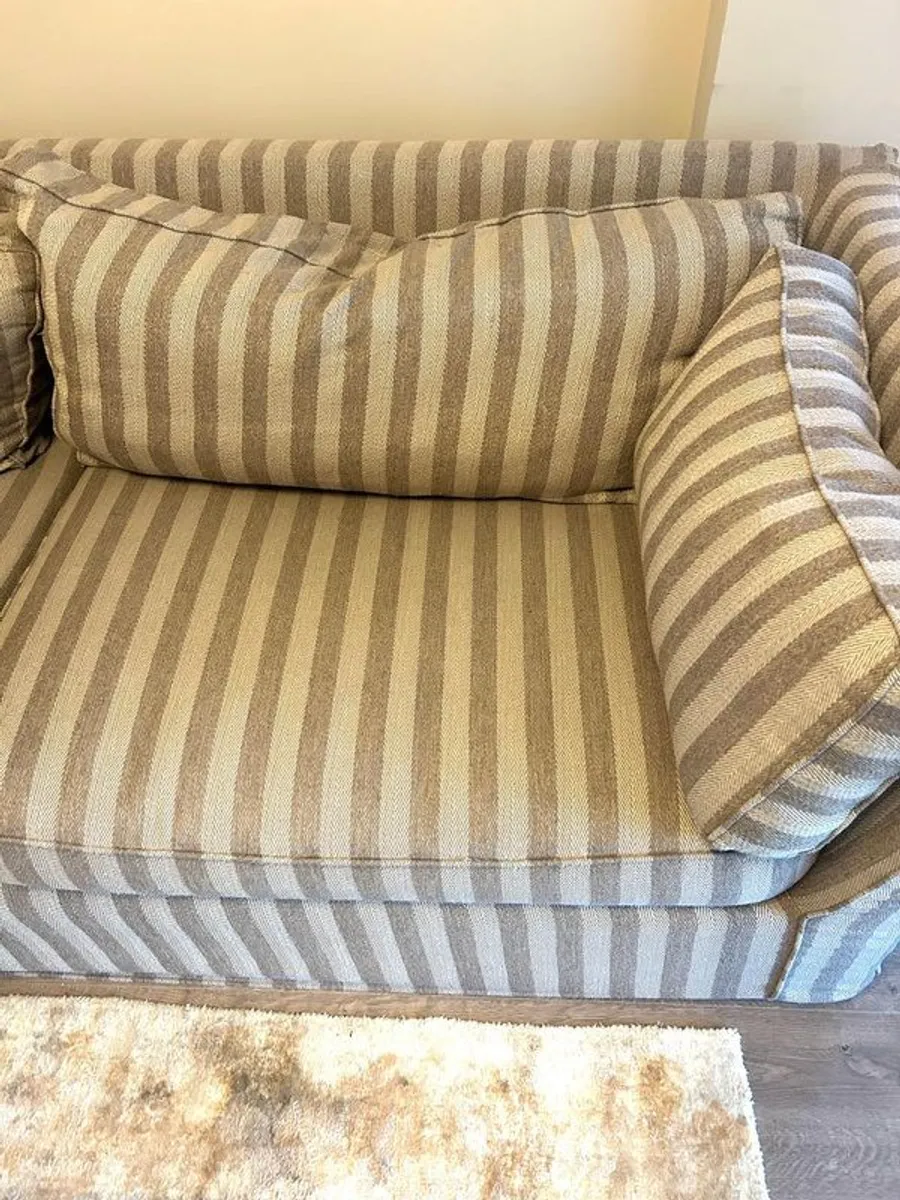 4 Seater Sofa - Image 3