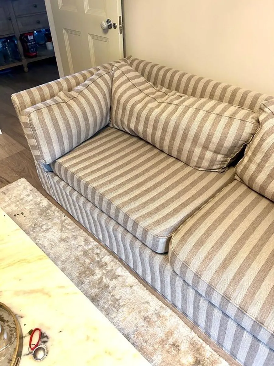 4 Seater Sofa - Image 4