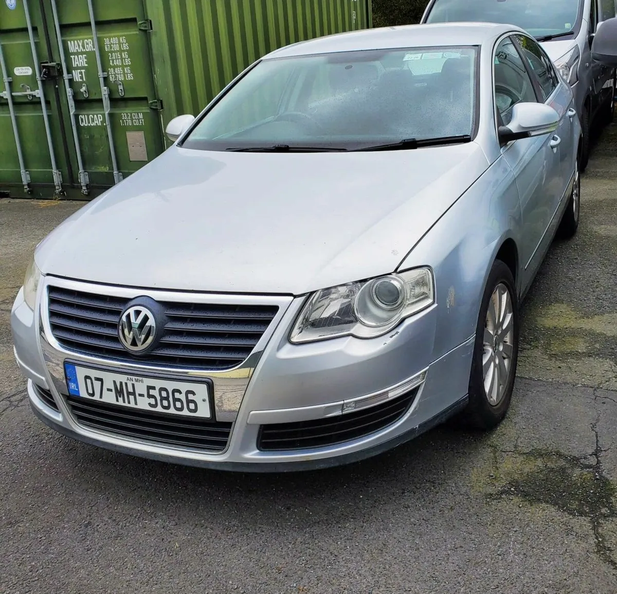Volkswagen Passat 2007 - Image 2