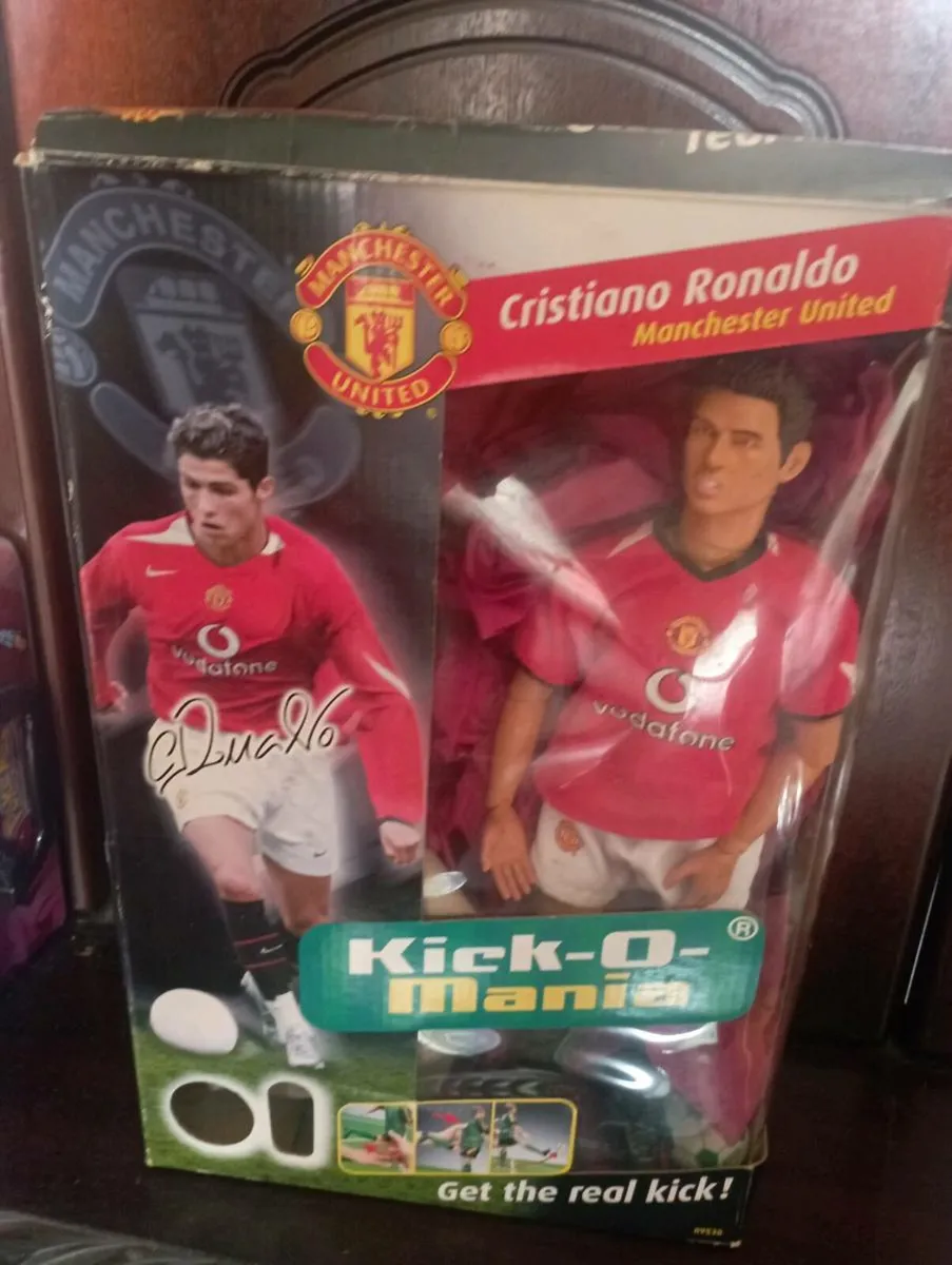 MANCHESTER UNITED KICK -O-MAINA FIGURES FOR SALE - Image 3