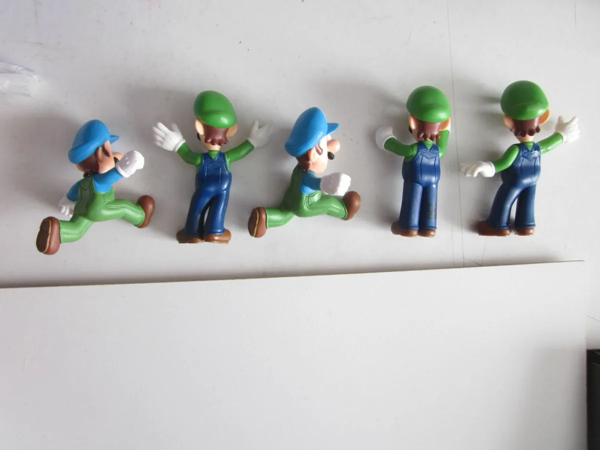 Super Mario Jakks Poseable 2.5" Luigi Figures X5 - Image 3
