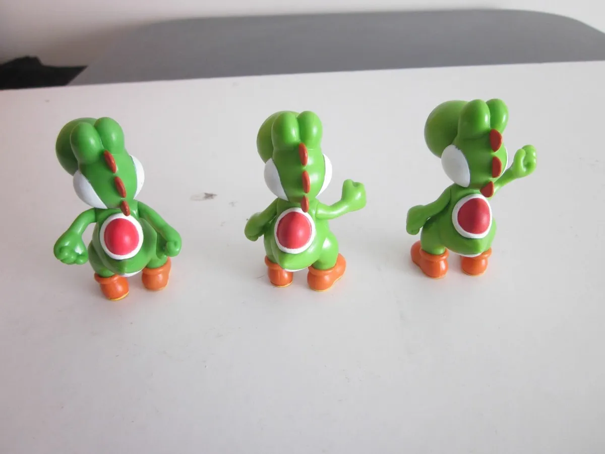 Super Mario Jakks 2.75" Green Yoshi  Figures X3 - Image 2