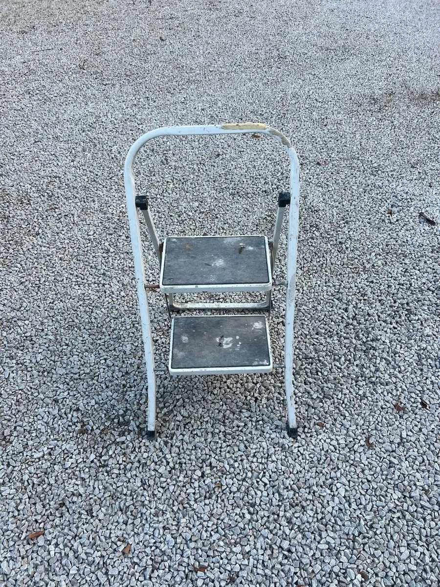 Step ladder - Image 1