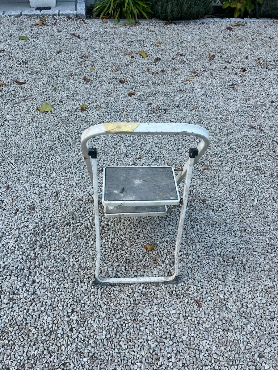 Step ladder - Image 2