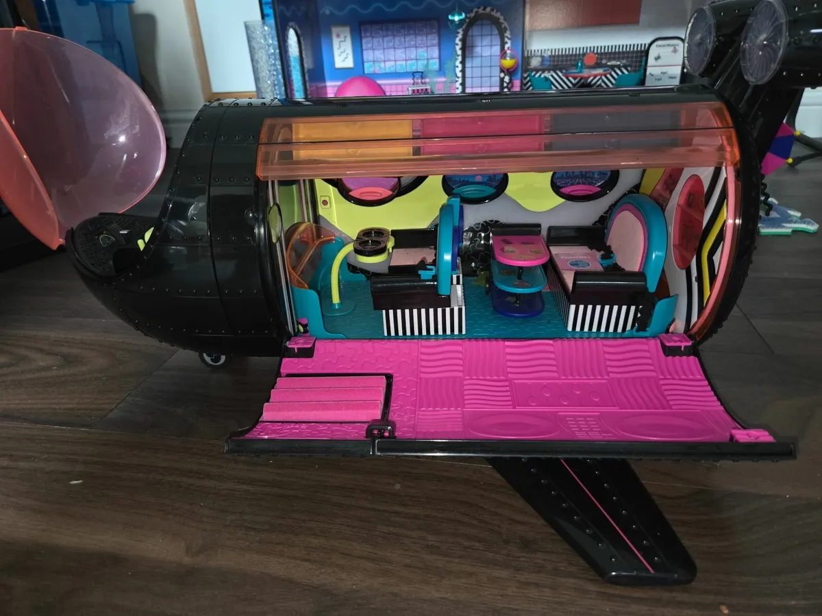 OMG Dolls House, Dolls, Car & Airplane - Image 2