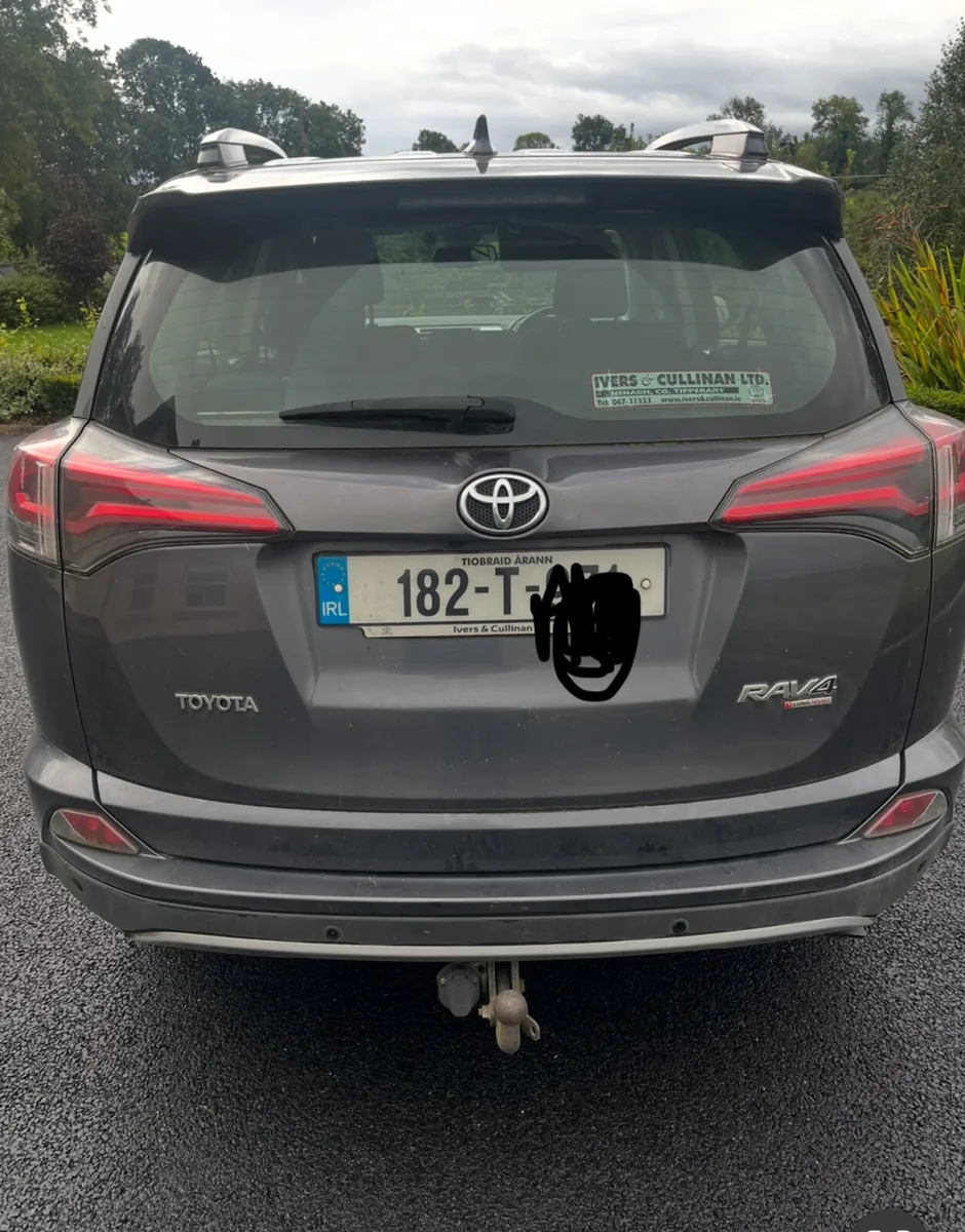 Toyota RAV4 - Image 2