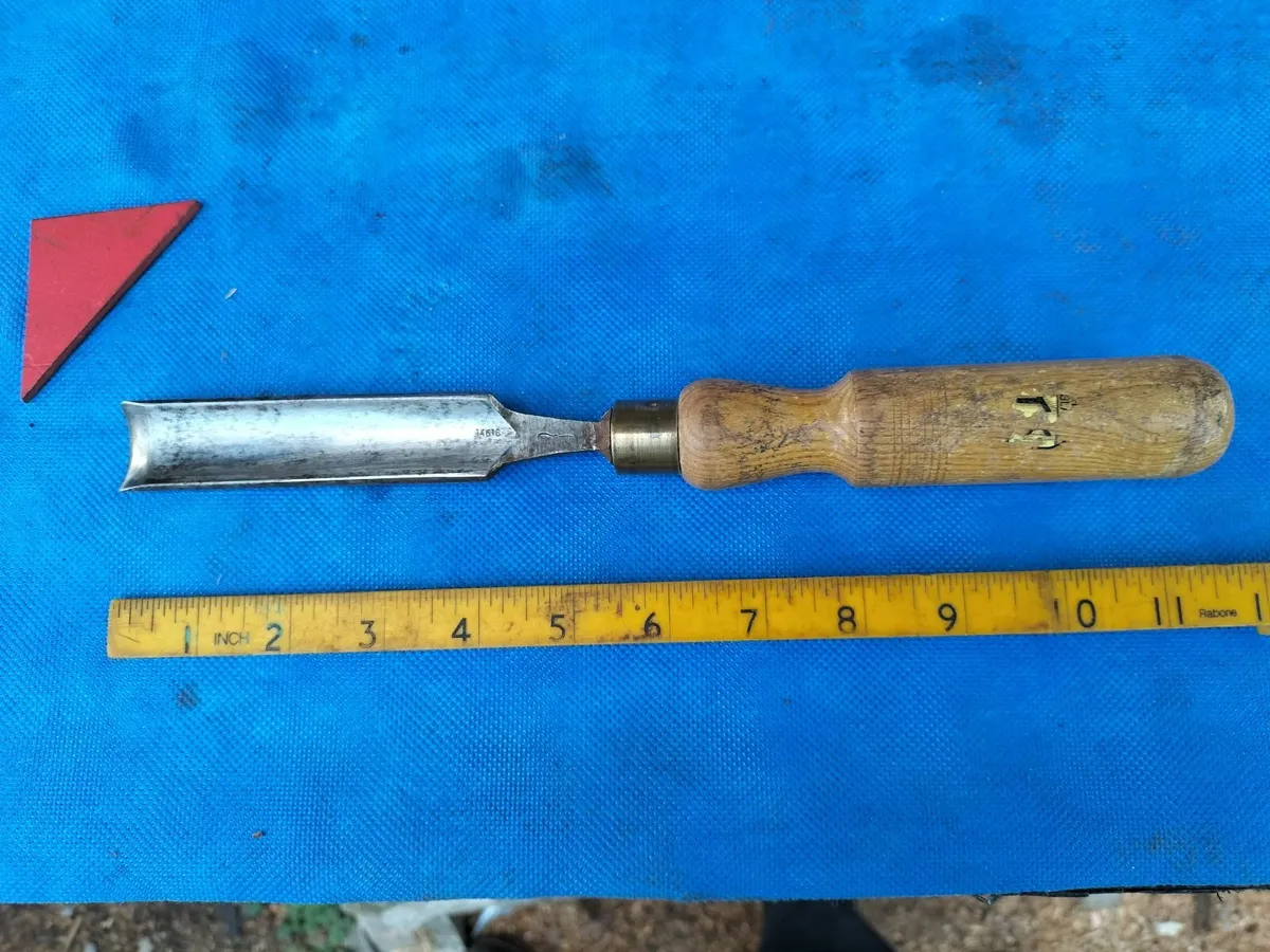 1" Carvers Gouge by Thomas Turton - Image 1