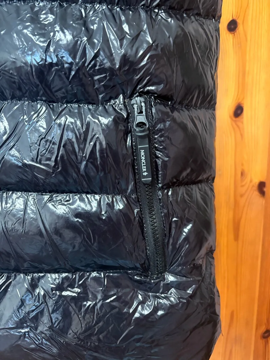 Genuine Moncler Gilet - Image 3