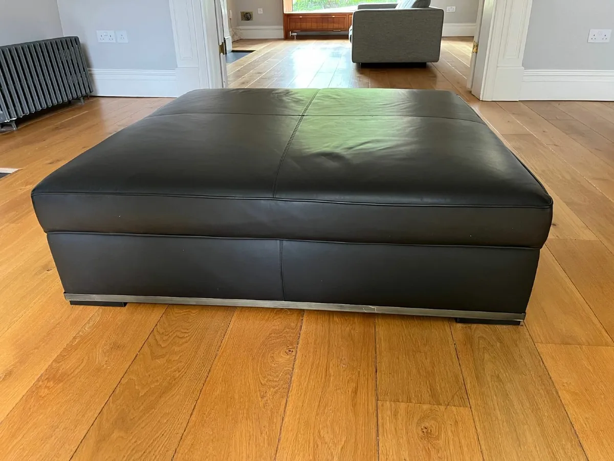 Leather Ottoman (B&B Italia Maxalto) - Image 2