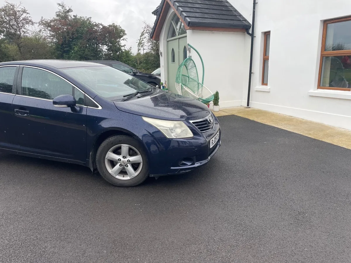 Toyota Avensis 2009 motd good tyres - Image 2