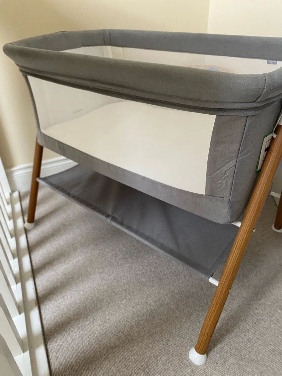 Crib - Image 1