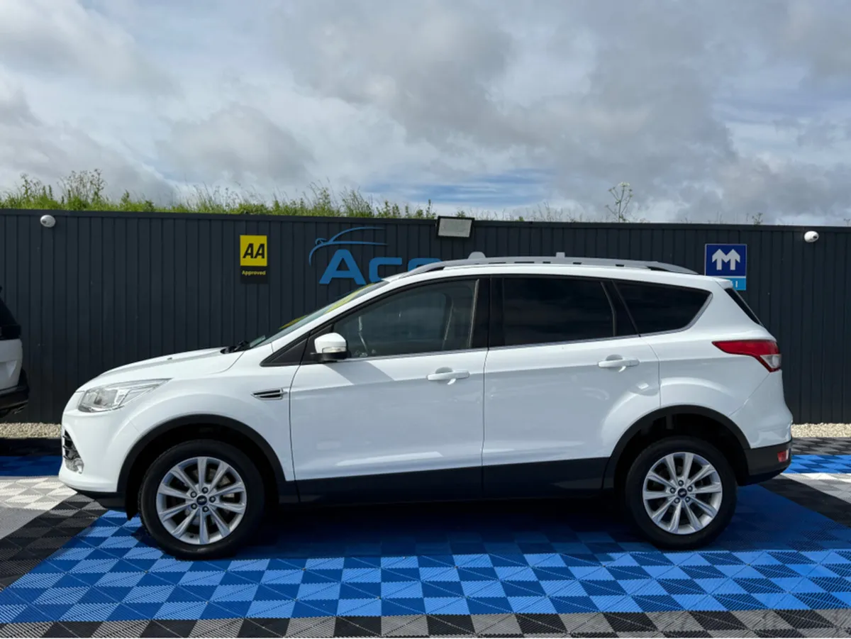 Ford Kuga TITANIUM - 2.0L DIESEL - MANUAL - 12M WA - Image 3