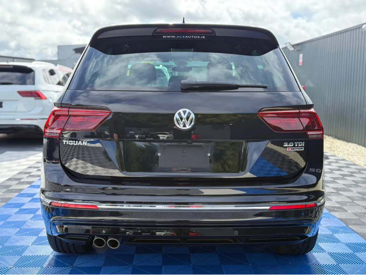 Volkswagen Tiguan R-LINE 4WD - 2.0L DIESEL - AUTO - Image 4