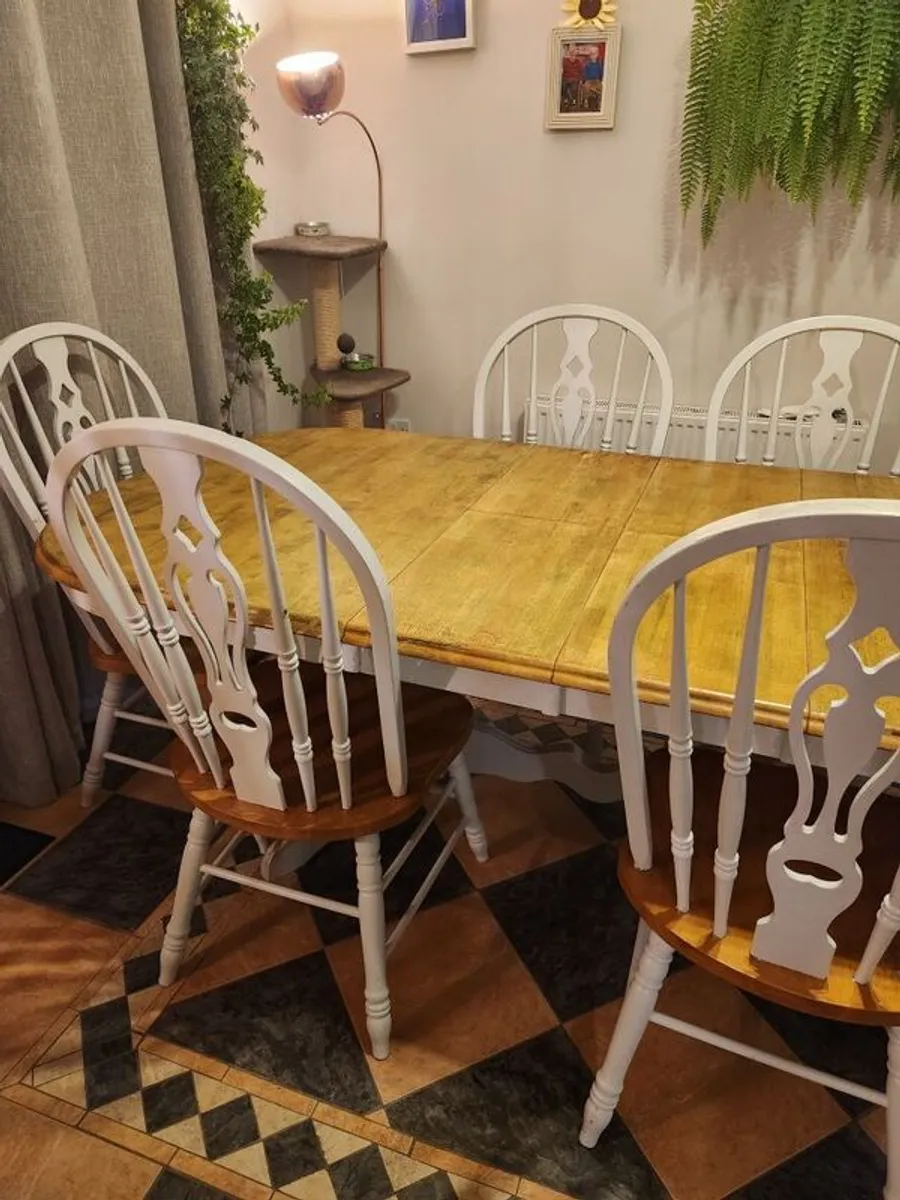 Oak dining table and chairs - Image 3
