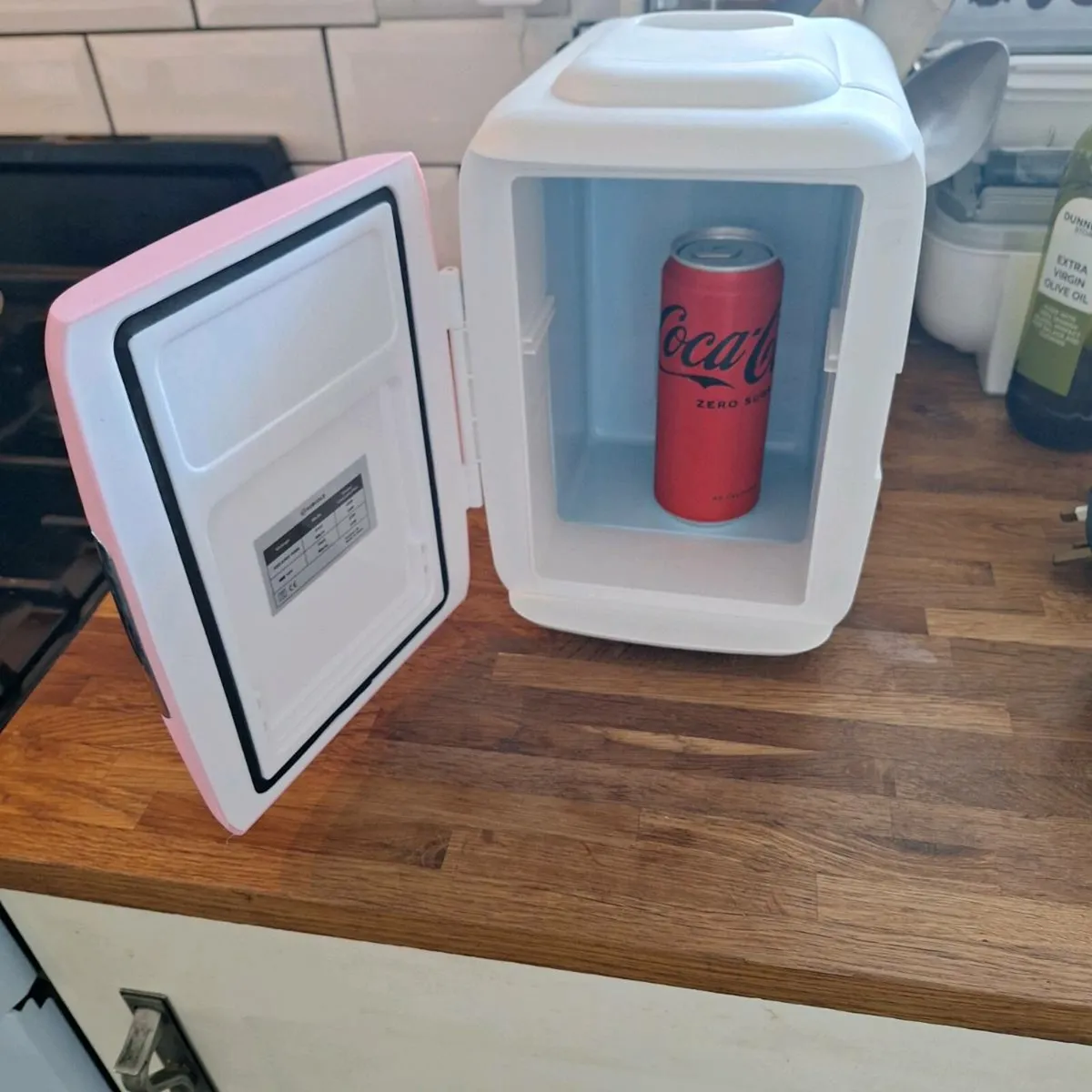 Mini fridge - Image 2