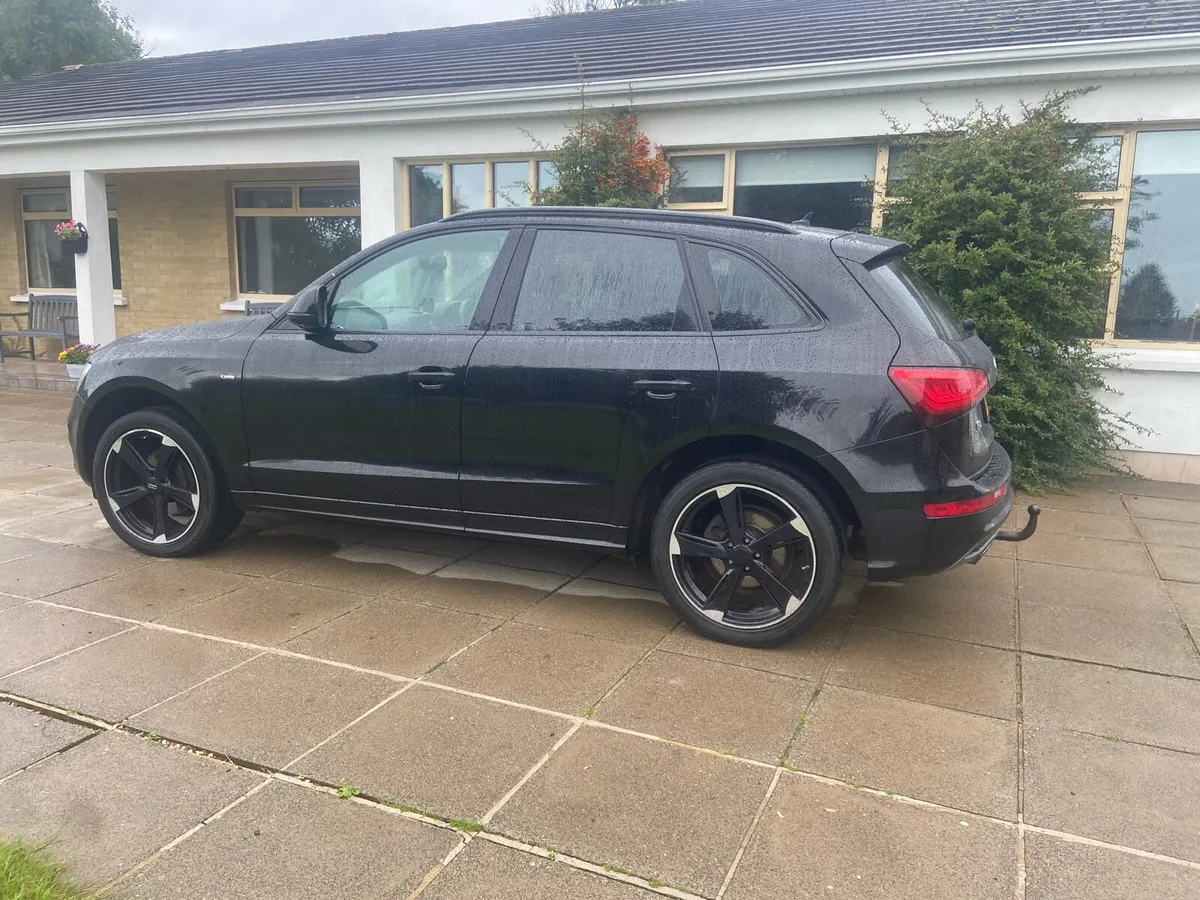 Audi Q5 - Image 2