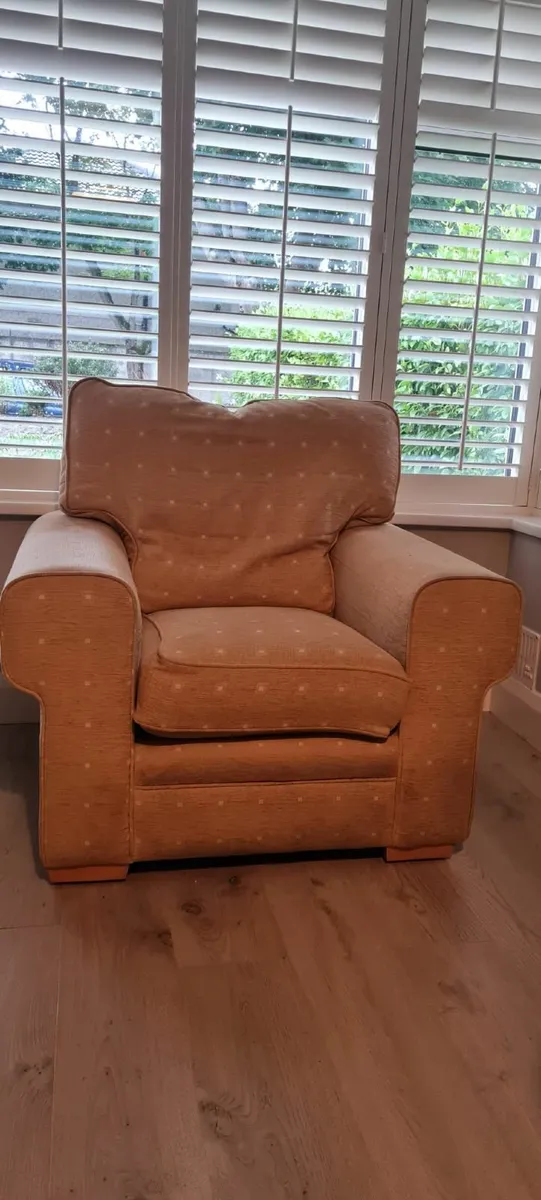 3 piece suite with pull out sofa bed (double) - Image 1