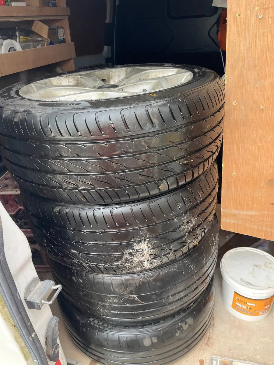 Tyres and alloys - Image 1