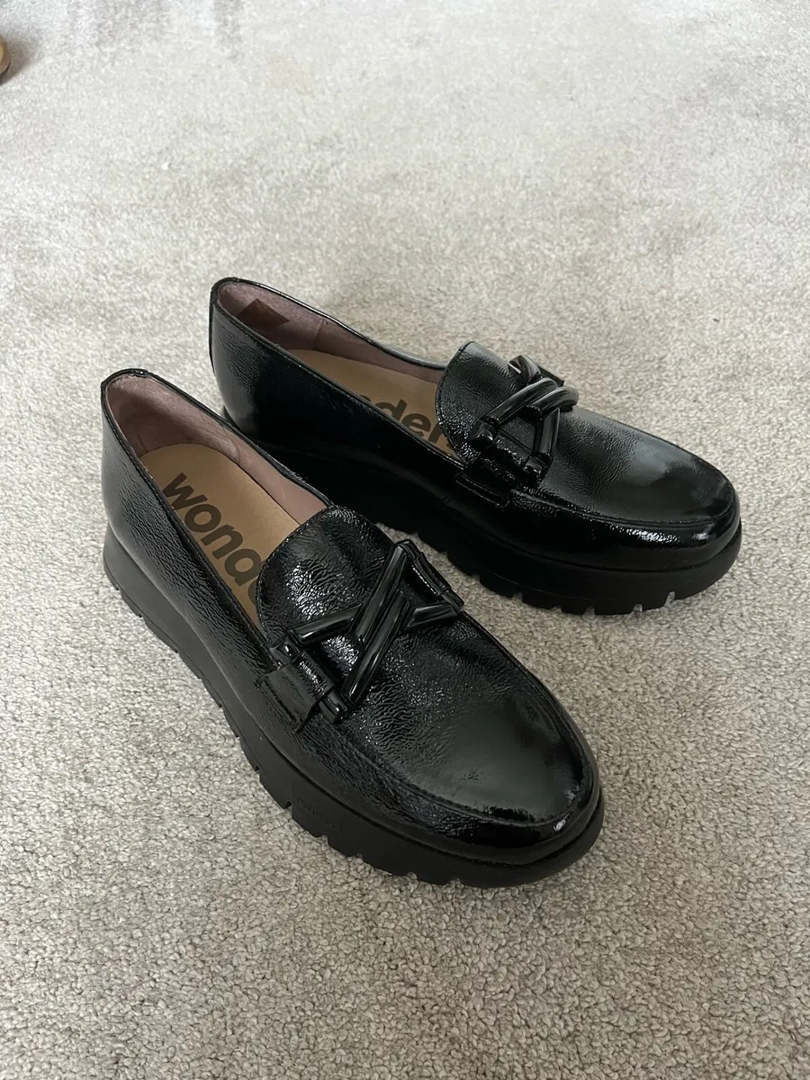 Ladies Wonders patent loafers - Image 1