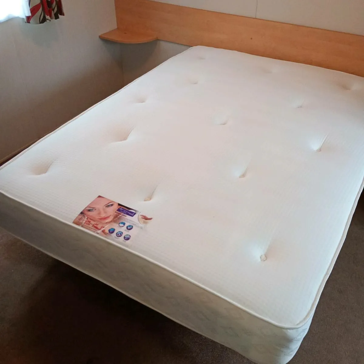 Mobile home mattresses and bed frames - Image 1
