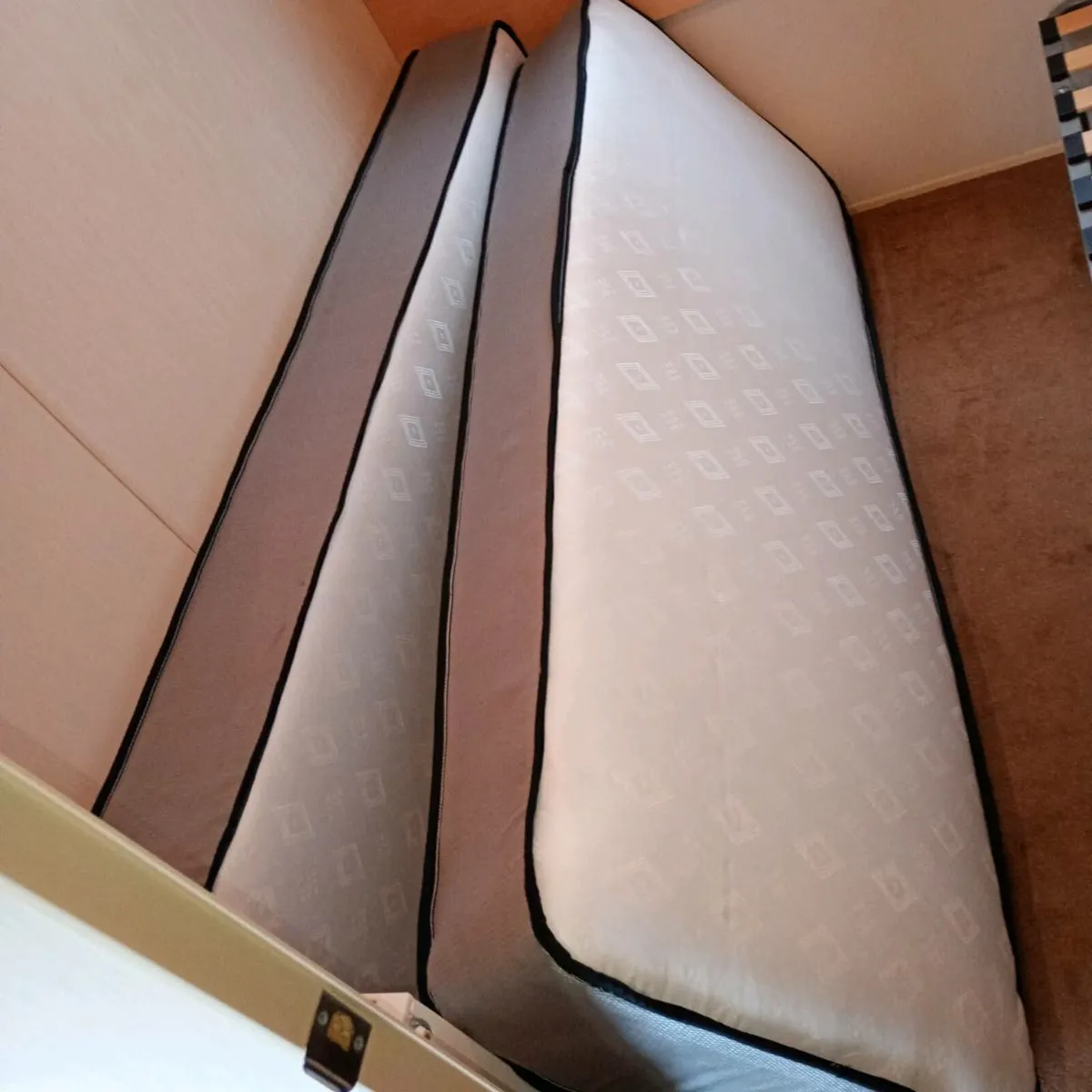 Mobile home mattresses and bed frames - Image 3