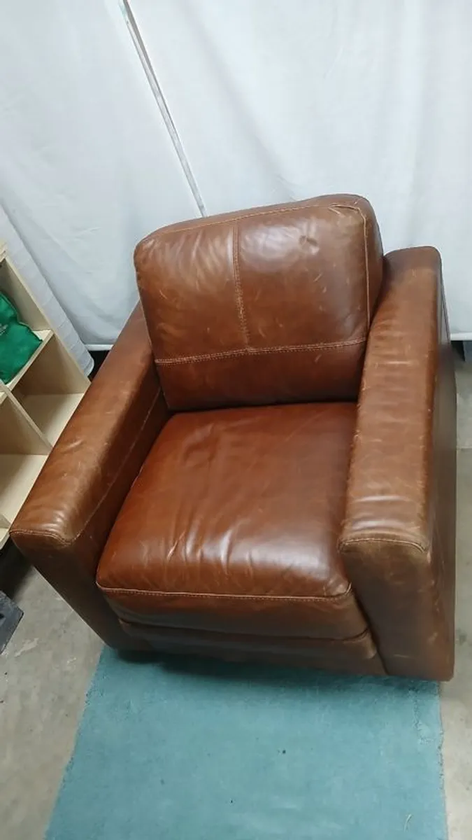 Comfy 3 Piece Brown Leather Suite (Good Condition) - Image 2