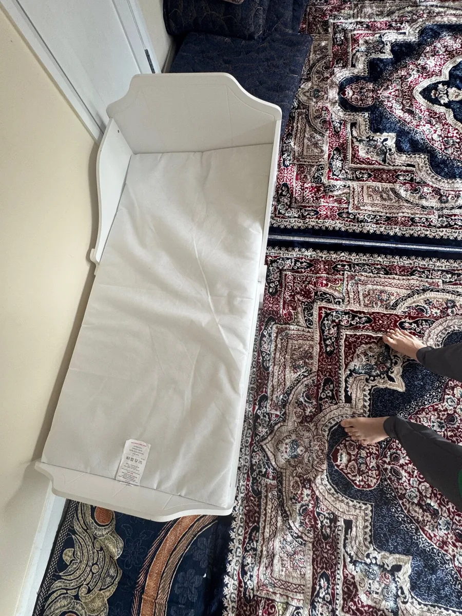 Child bed - Image 1