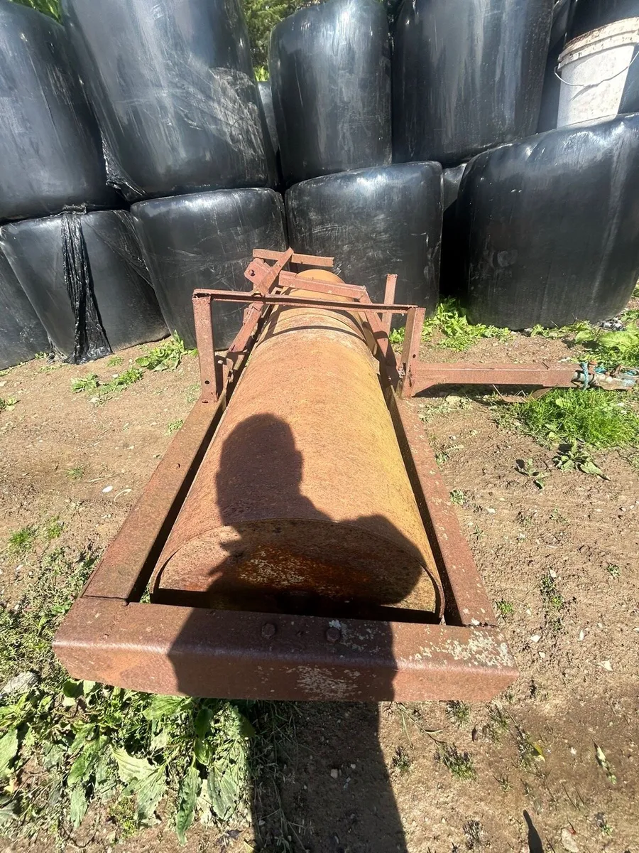 Roller - Image 3