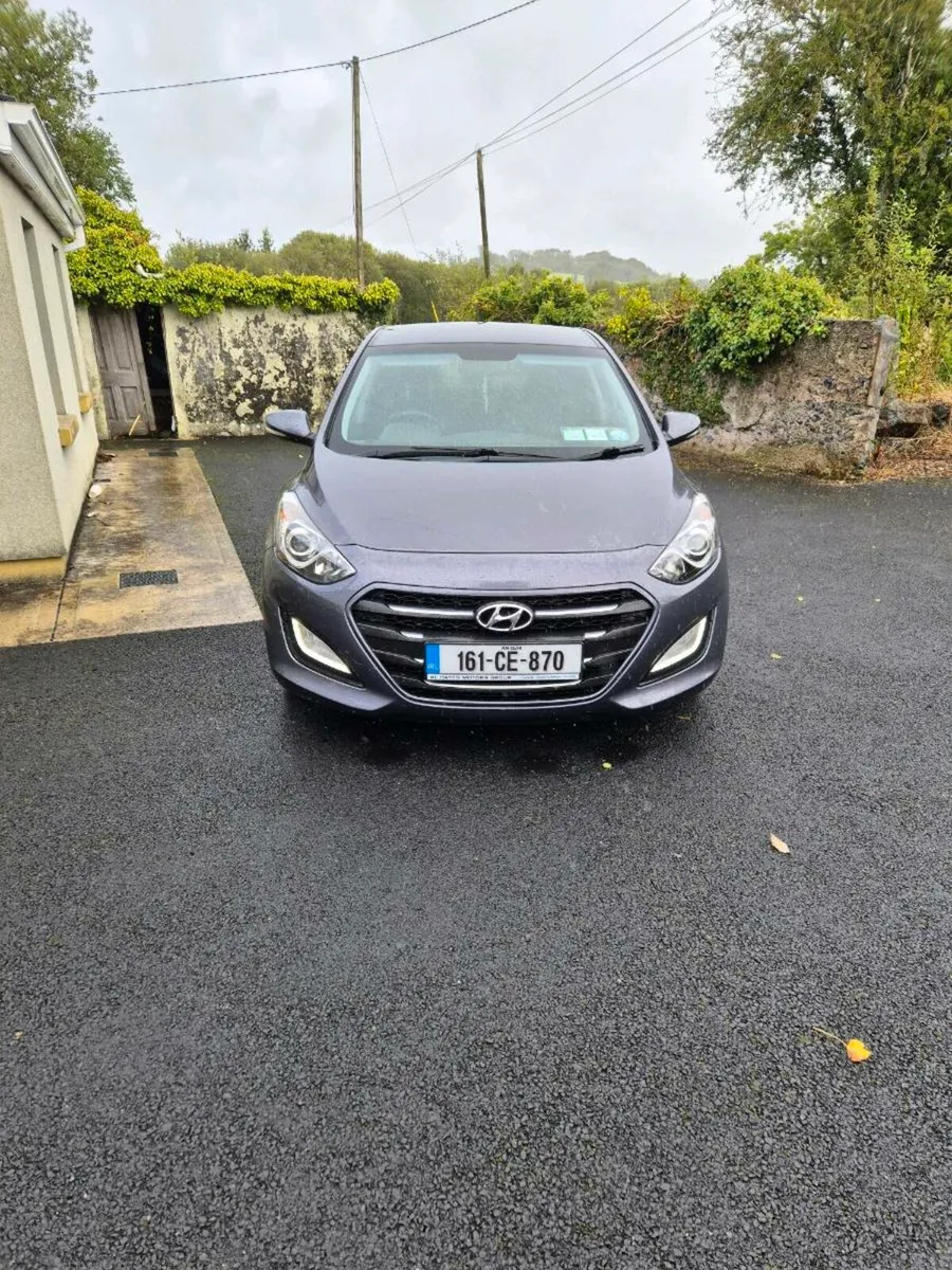 Hyundai i30 Deluxe 2016 - Image 2