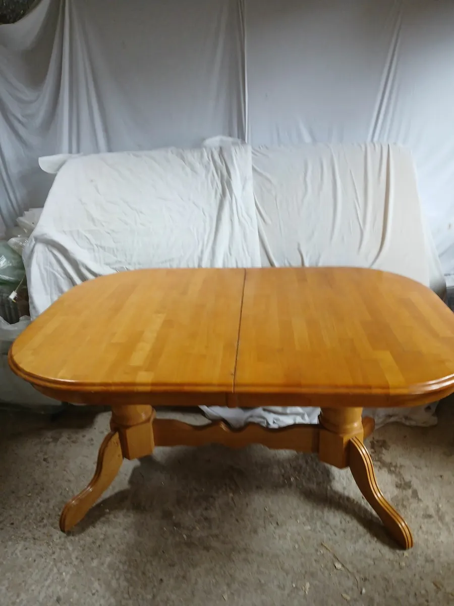 Dinning table - Image 1