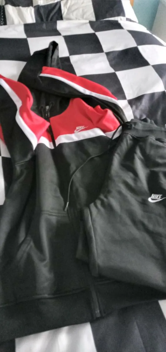 Mens clothing - Image 2