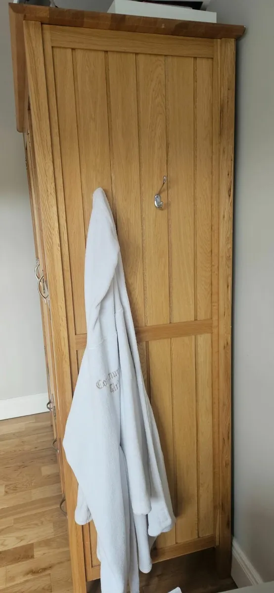Wardrobe - Image 4