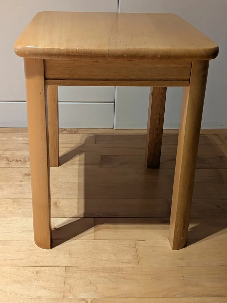 Wooden coffee table - 44 x 43 x 36.5cm (H x W x D) - Image 3