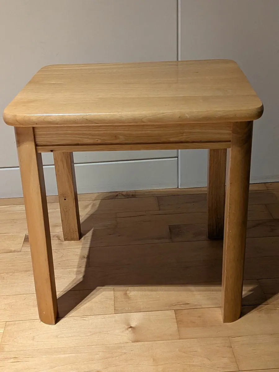 Wooden coffee table - 44 x 43 x 36.5cm (H x W x D) - Image 1