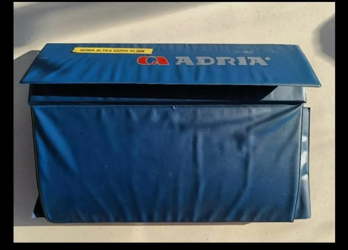 6 Berth Caravan - Image 3