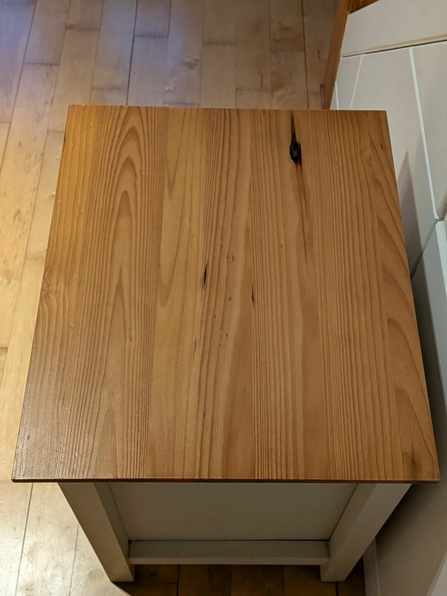 Bedside Locker - 57 x 47.5 x 39.5cm (H x W x D) - Image 4