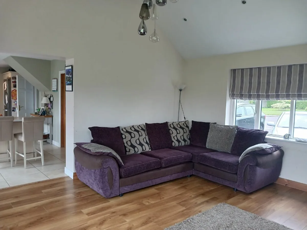 Sofa - Image 4