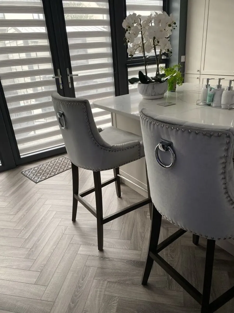 two island stools - Image 3
