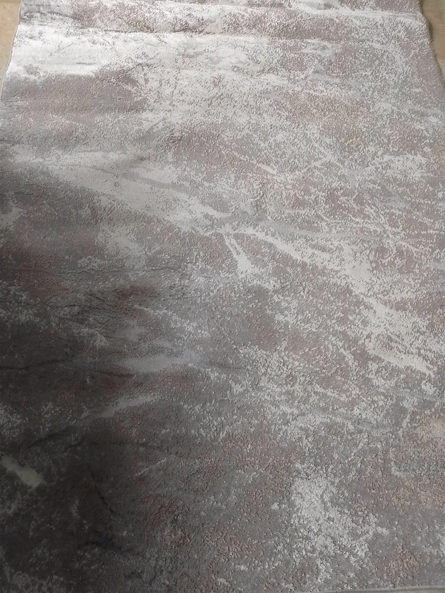 Rug - Image 1
