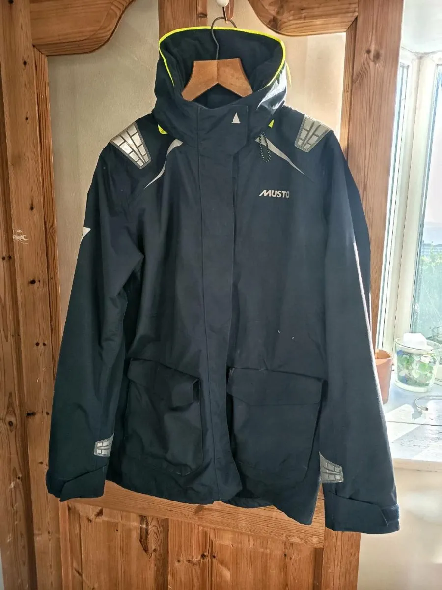 Musto BR1 sailing jacket - Image 1
