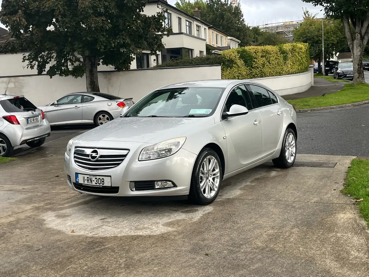 Opel insignia sc 2.0cdti 130ps 4dr - Image 1