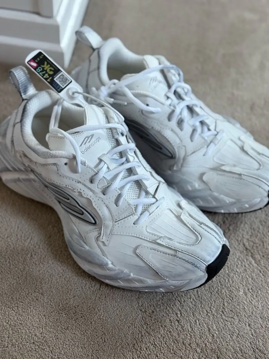 balenciagas - Image 2