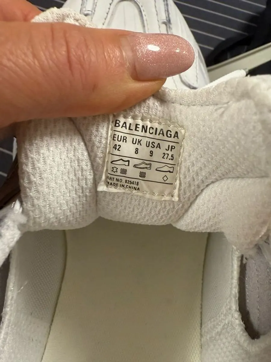 balenciagas - Image 3