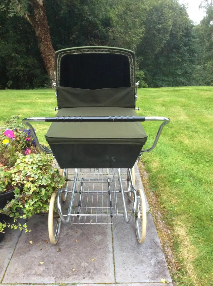 Vintage Silver Cross Pram & Pushchair - Image 3