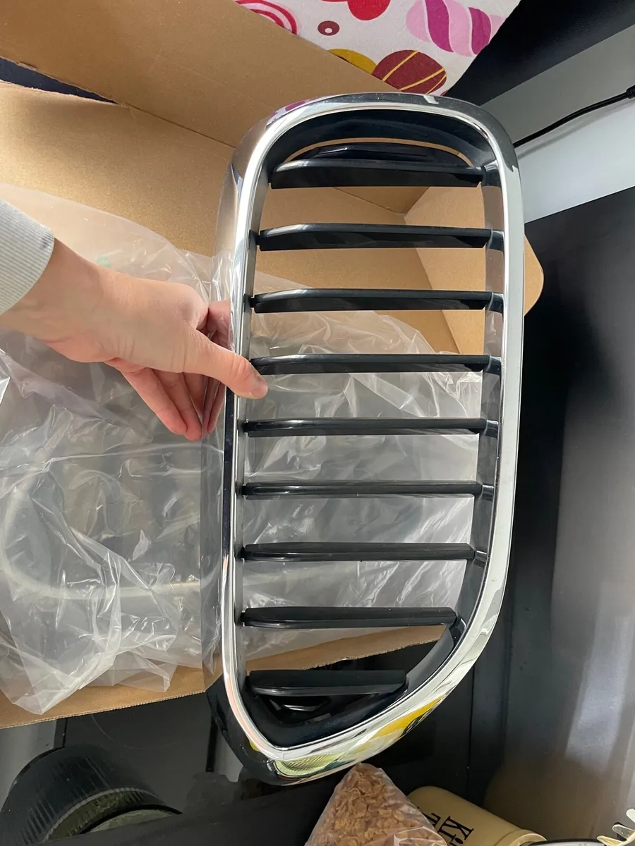 Bmw 5 series g30 oem front grille - Image 1