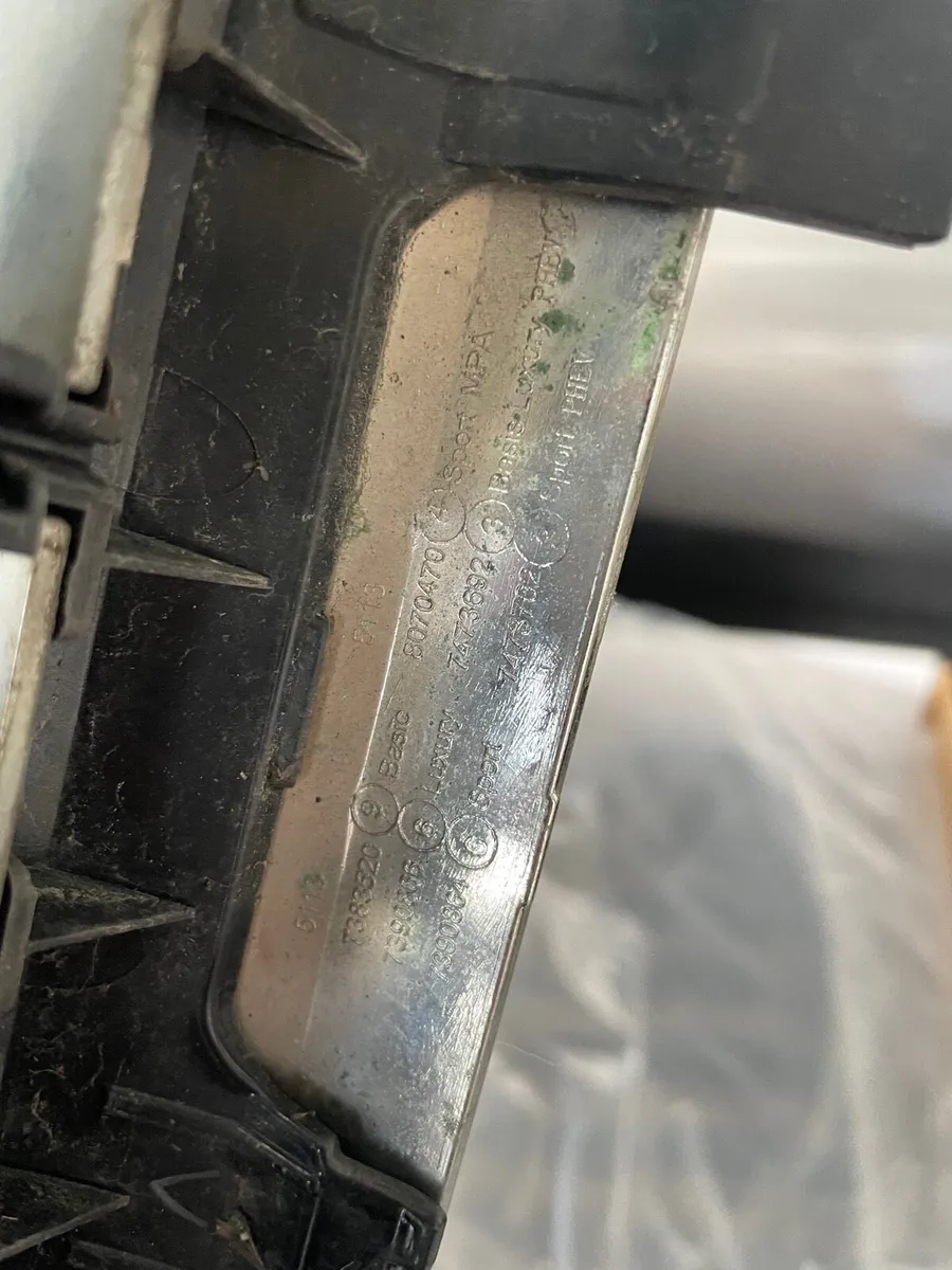 Bmw 5 series g30 oem front grille - Image 4