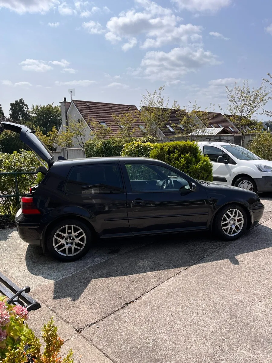 Volkswagen Golf GTI - Image 2