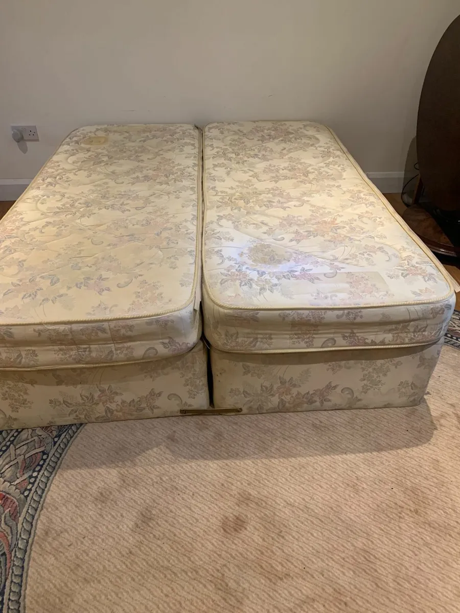 Bed  king size  Halcyon - Image 3