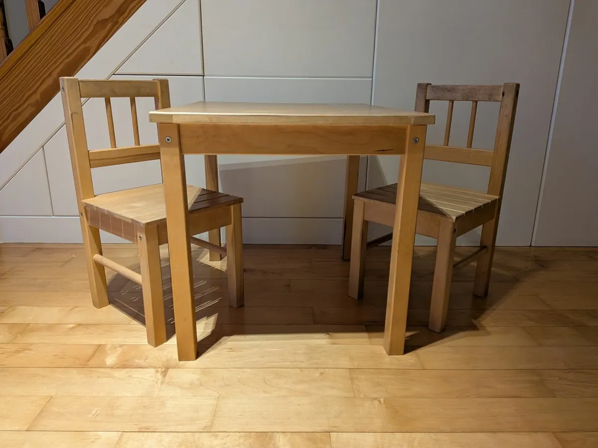 Kids wooden table and chairs set - Image 1